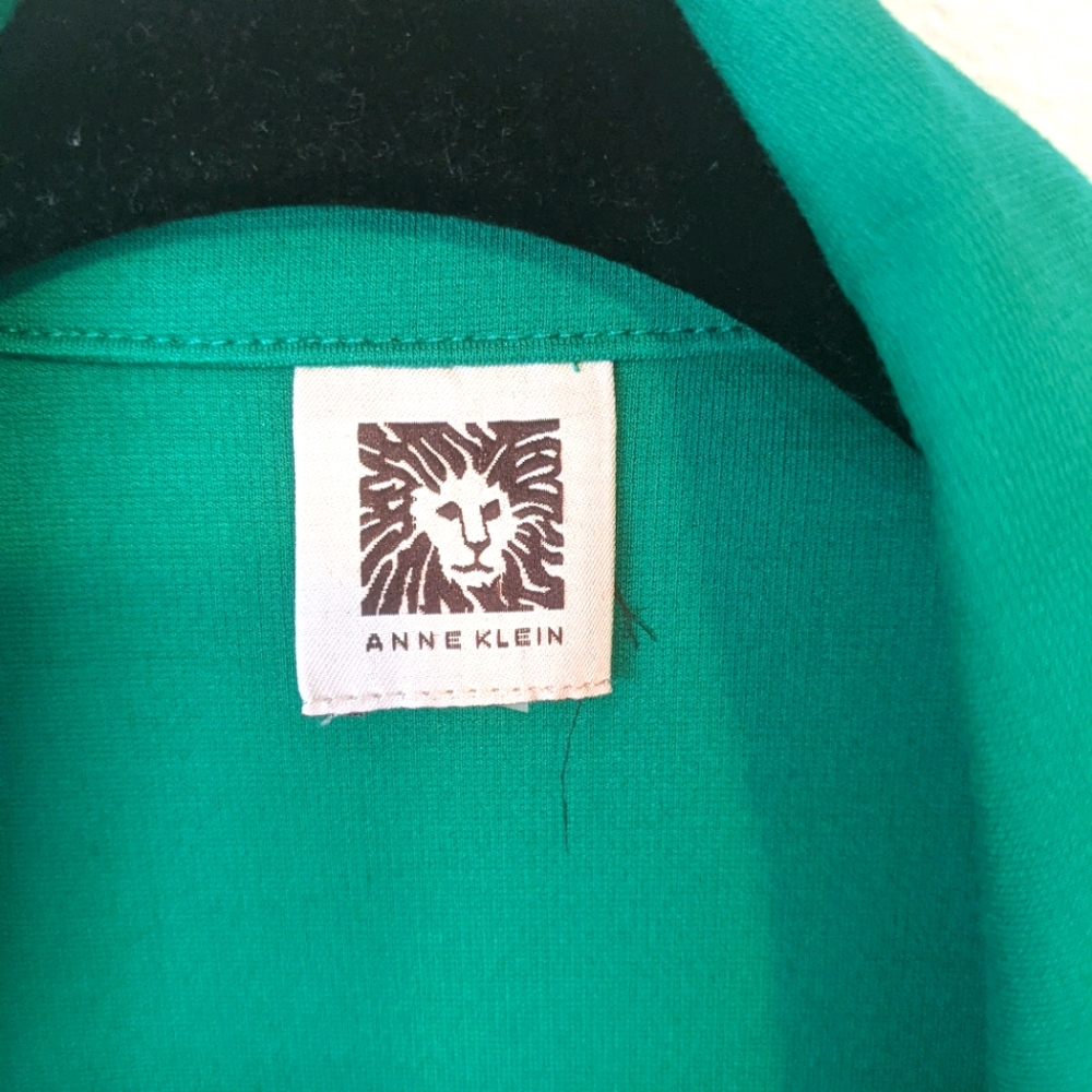 Green Women's Cropped Jacket - Picture 3 of 3